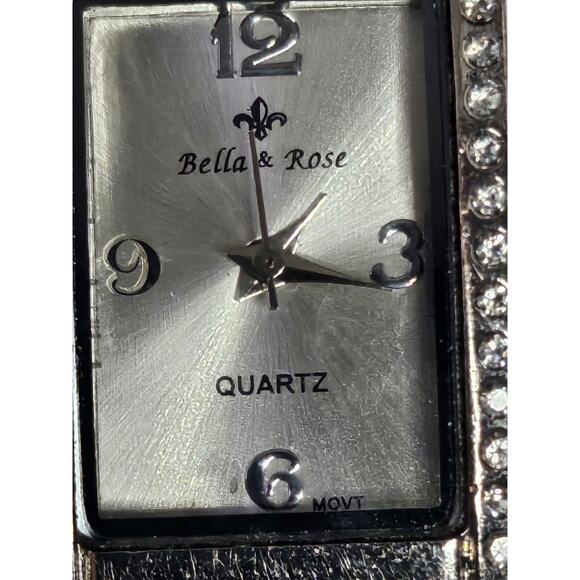 Gorgeous Bella & Rosa Ladies Crystal Hearts Quartz Watch New Battery Runs Great main image 13